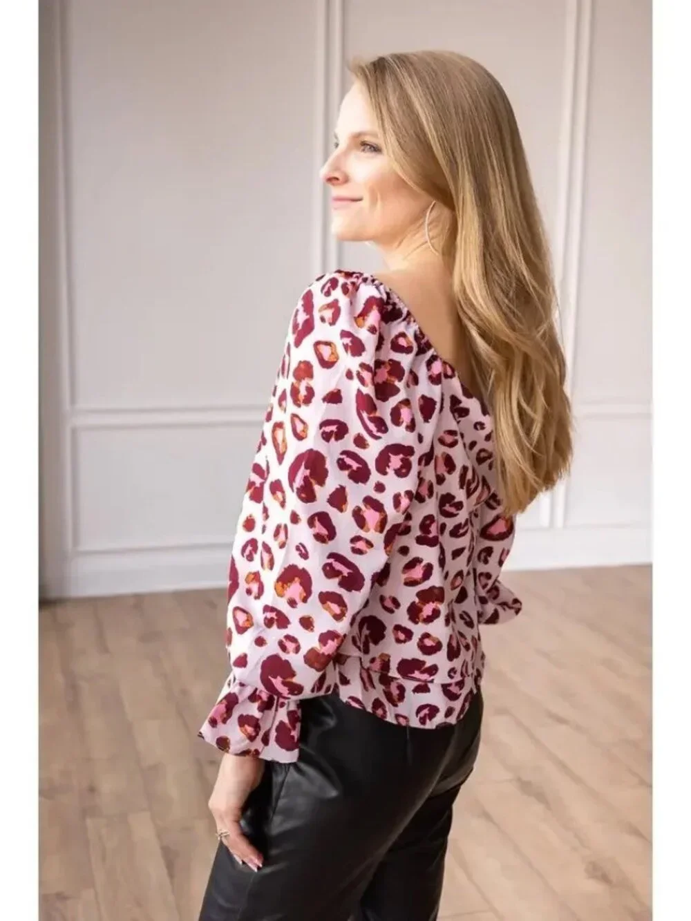 Off shoulder Top - Picture 3 of 4